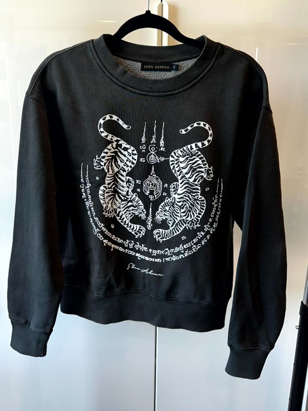 NWT - Eden Ashram - Sak Yant Suea Koo (Twin Tigers) Premium Sweatshirt - Small - Picture 3 of 10